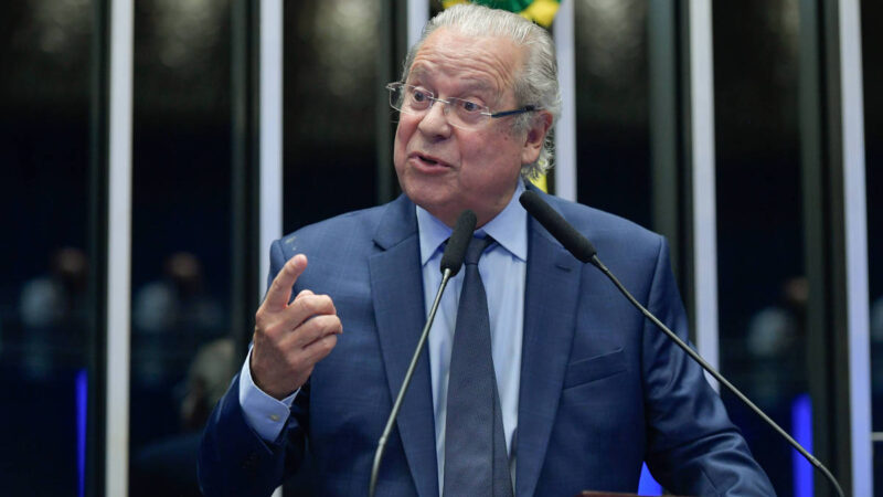 O ex-ministro José Dirceu discursa durante sessão especial em celebração à democracia no Congresso Nacional (Foto: Geraldo Magela/Agência Senado)